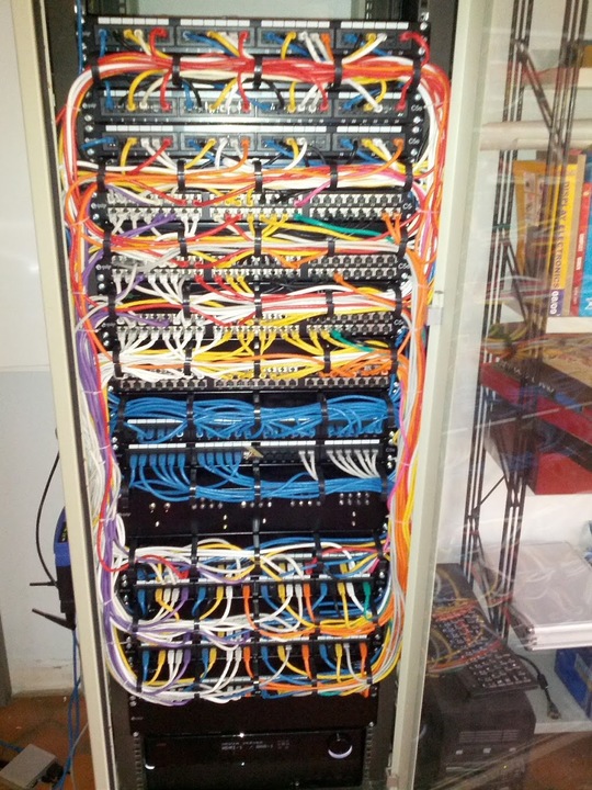 rack_wired.jpg